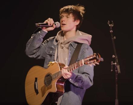 Alec Benjamin